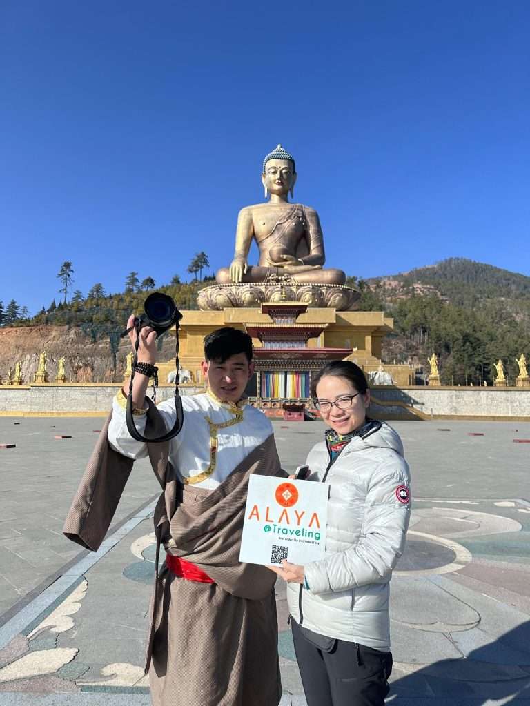 A L Λ Y Λ @Traveling | Mr.Bate Mrs.Yan ling | Discover Bhutan. Rediscover Yourself. Mr.Bate & Mrs.Yan ling