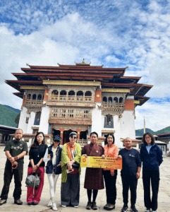 A L Λ Y Λ @Traveling | 11 | Discover Bhutan. Rediscover Yourself. Ms.Wen Hui & Group