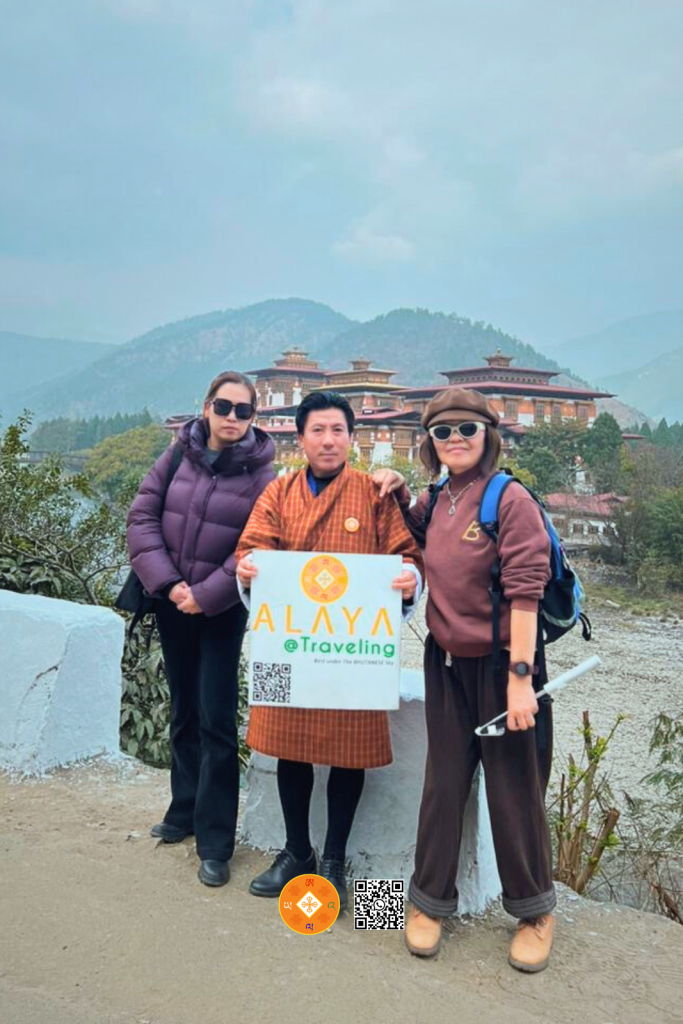 A L Λ Y Λ @Traveling | Reviews alaya traveling Punakha Dzong | Discover Bhutan. Rediscover Yourself. Reviews-alaya-traveling-Punakha Dzong