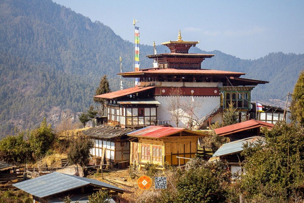 A L Λ Y Λ @Traveling | top attractions wangdue Daragay Goempa | Discover Bhutan. Rediscover Yourself. Top Attractions in Wangdue Phodrang Bhutan –Dargay Goempa