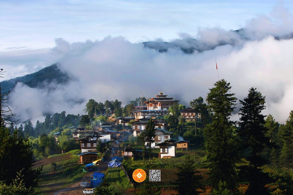 A L Λ Y Λ @Traveling | top attractions wangdue phobjikha gangtey monastery2 | Discover Bhutan. Rediscover Yourself. Top Attractions in Phobjikha Valley Bhutan – Gangtey Monastery