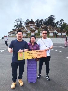 A L Λ Y Λ @Traveling | 4 | Discover Bhutan. Rediscover Yourself. Mr.Yuk Tsui and His Friend - Reviews-alaya-traveling- Bhutan Tour - Dochula Mountain Pass - Bhutan