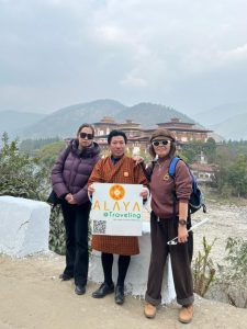 A L Λ Y Λ @Traveling | 8 | Discover Bhutan. Rediscover Yourself. Reviews-alaya-traveling-Punakha Dzong